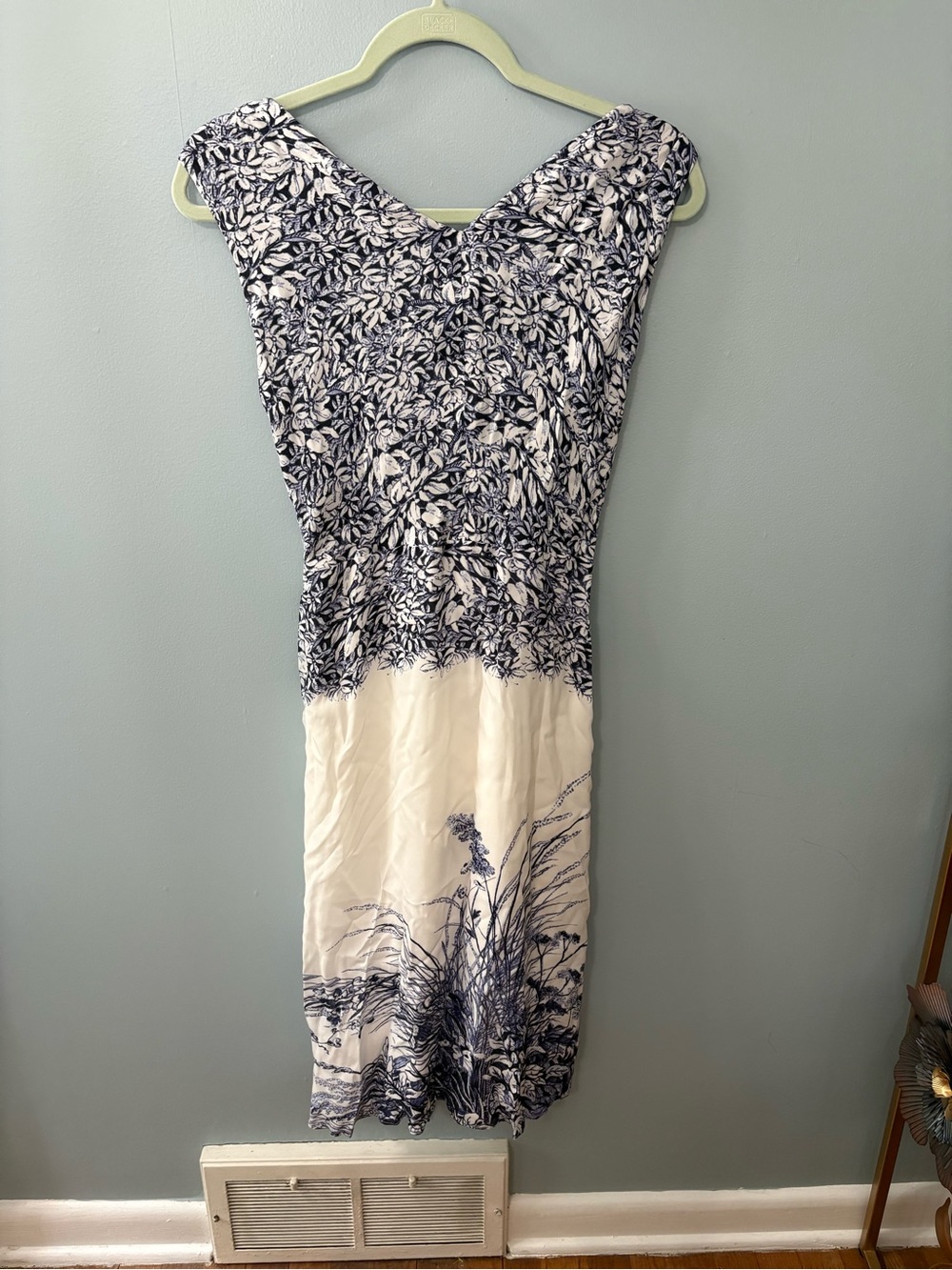 Elie Tahari Navy & White Floral Wrap Dress - Picture 8 of 8